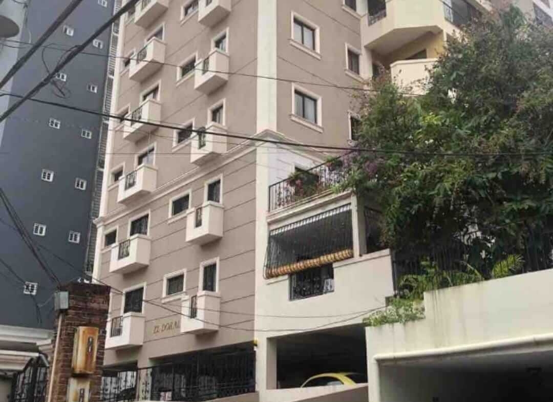 El Dorral - Penthause Apartamento - Alquiler en Evaristo Morales